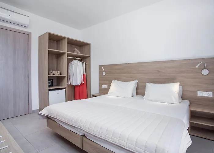 Stamos ファリラキ