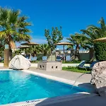 Hotel Stamos