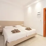 Stamos Hotell