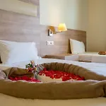 Stamos Hotell *