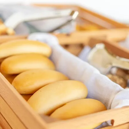 Stamos 호텔 팔리라키